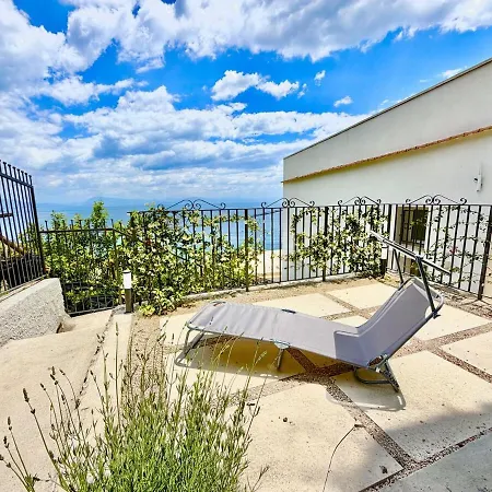 Ferienhaus Maison Mareamalfi A Sea View Retreat *